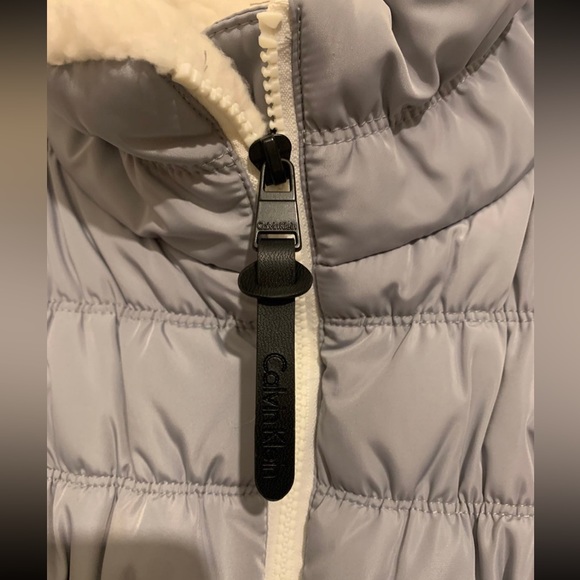 Calvin Klein Vest - Picture 7 of 7